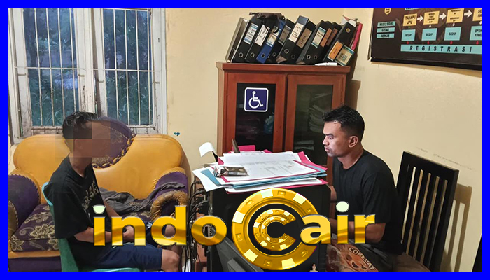 Pria Di Sukabumi Gelap Mata Serang Warga Pakai Kapak